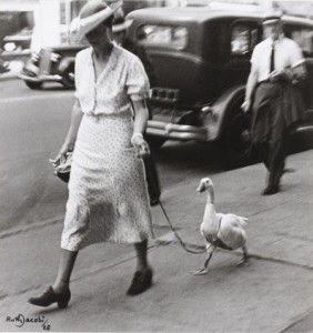 Ruth-Jacobi--A-walk-in-New-York-street--1928